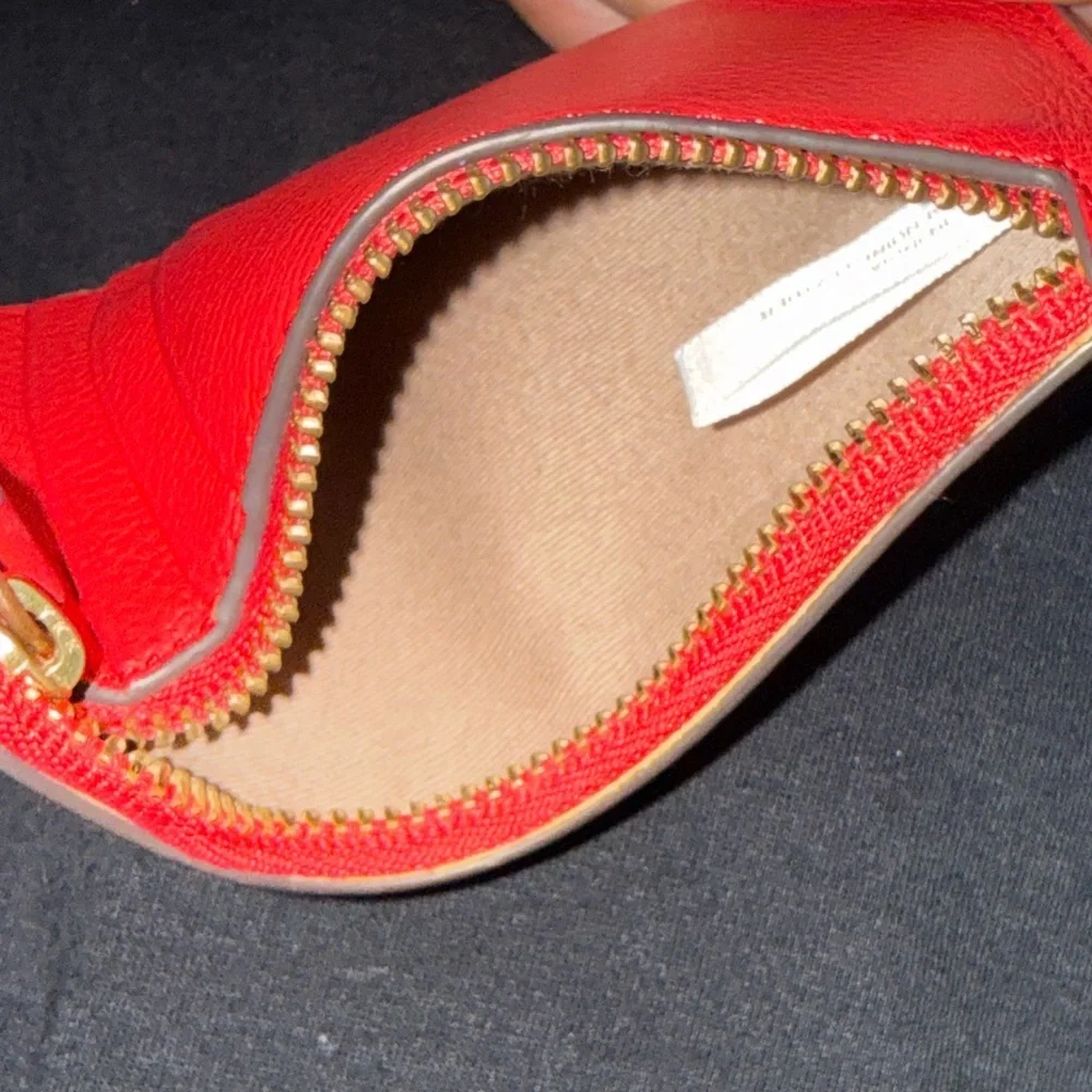 ANTONIO MELANI Vibrant Red Leather Pouch